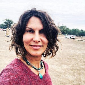 Meet your Posher, Cara